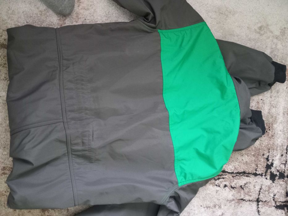 Комбінізон зимовий,колірхакі із зеленими вставками.