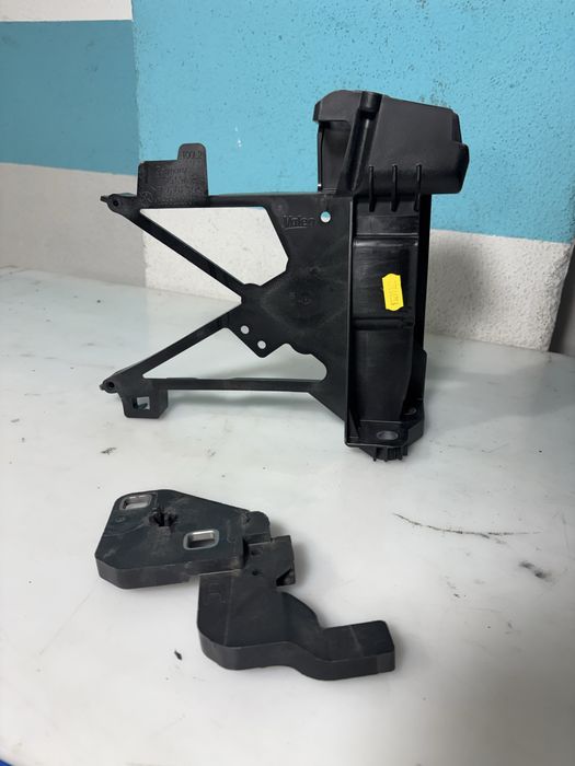 Kit Suportes / Guias Parachoque Mercedes-Benz GLC Original