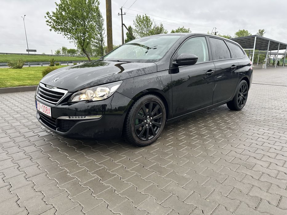 Продам сімейний універсал Peugeot308