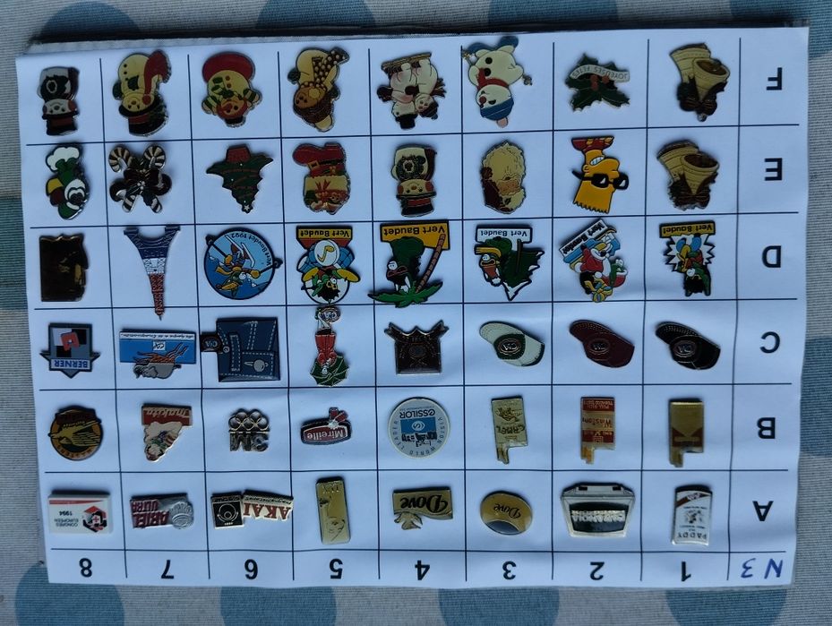 (N) Pins de vários temas