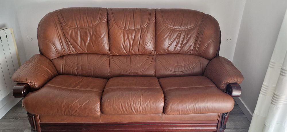 Sofá Cama de Pele