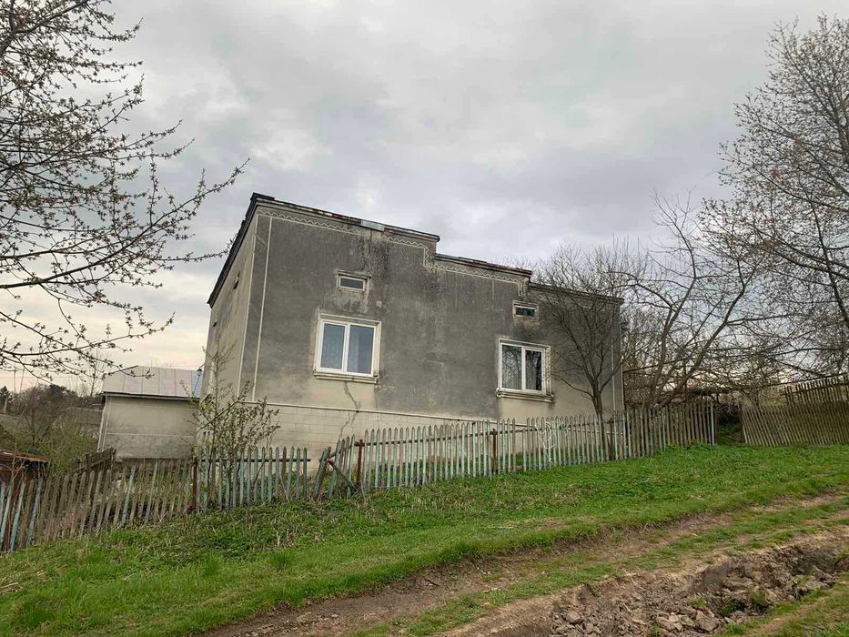 Приватизований будинок с. Вишнів Рогатинський р-н, центр