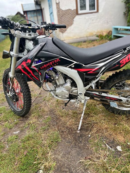 Продам лонсі300срочно