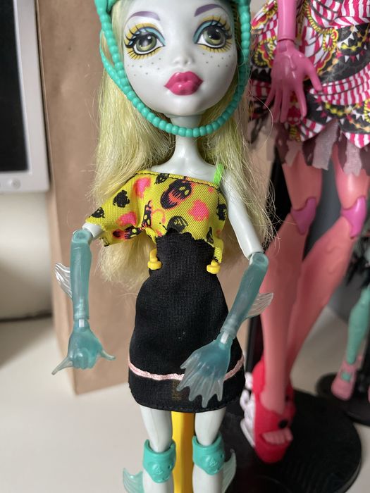 Лагуна на роликах лялька