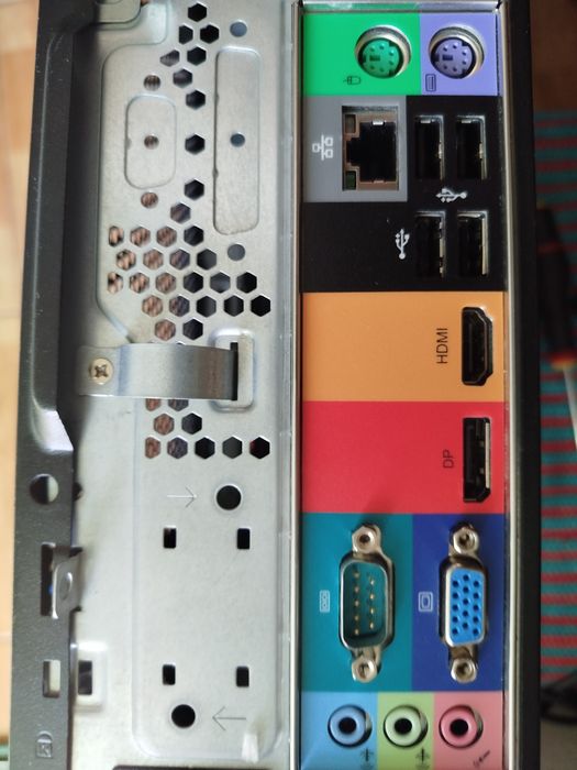 I5 9400 RAM 16gb nvm2 256gb Gravador DVD