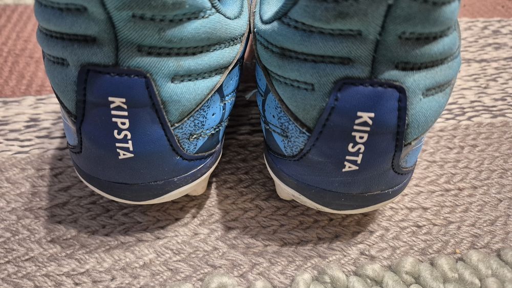 Buty sportowe męskie korki 39