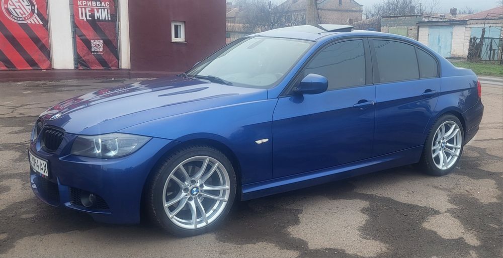 Продам бмв   330