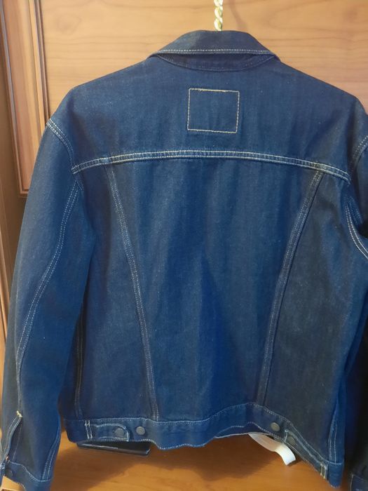 Продам джинсовый пиджак Levi's