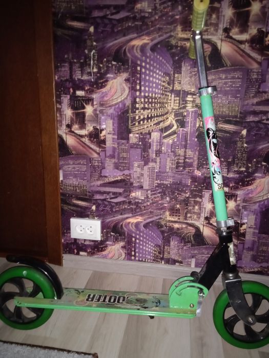 Дитячий самокат в робочому стані