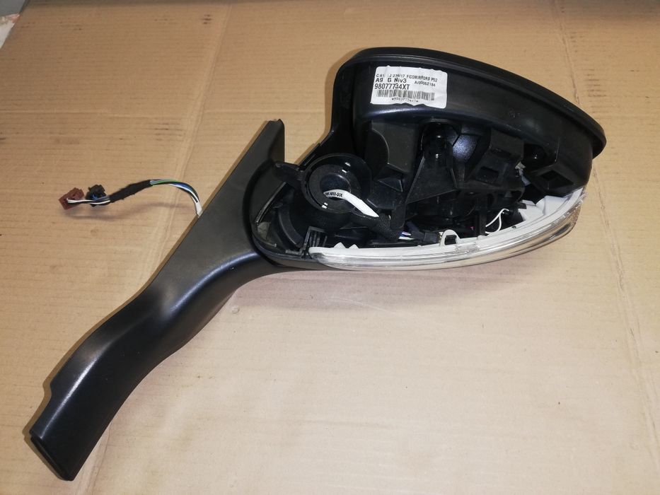 Retrovisor esquerdo PEUGEOT 208