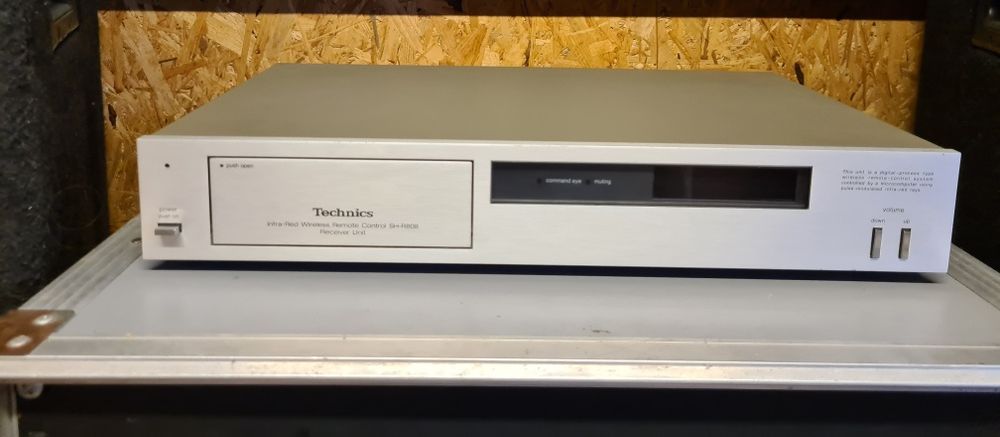 Technics SB-R808