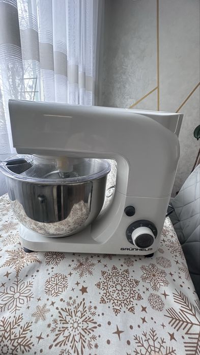 Продам Кухонну машину Grunhelm GKM0020.