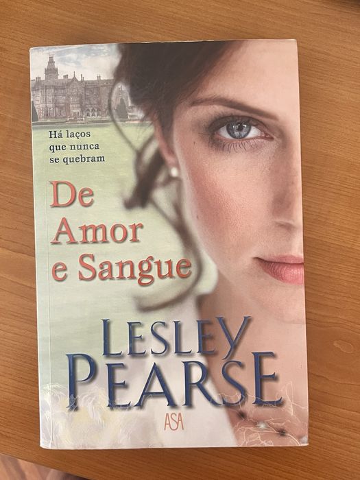 Livro “De Amor e Sangue” de Lesley Pearse