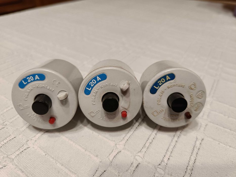 Bezpieczniki automatyczne wkręcane 20A - 220V/380V