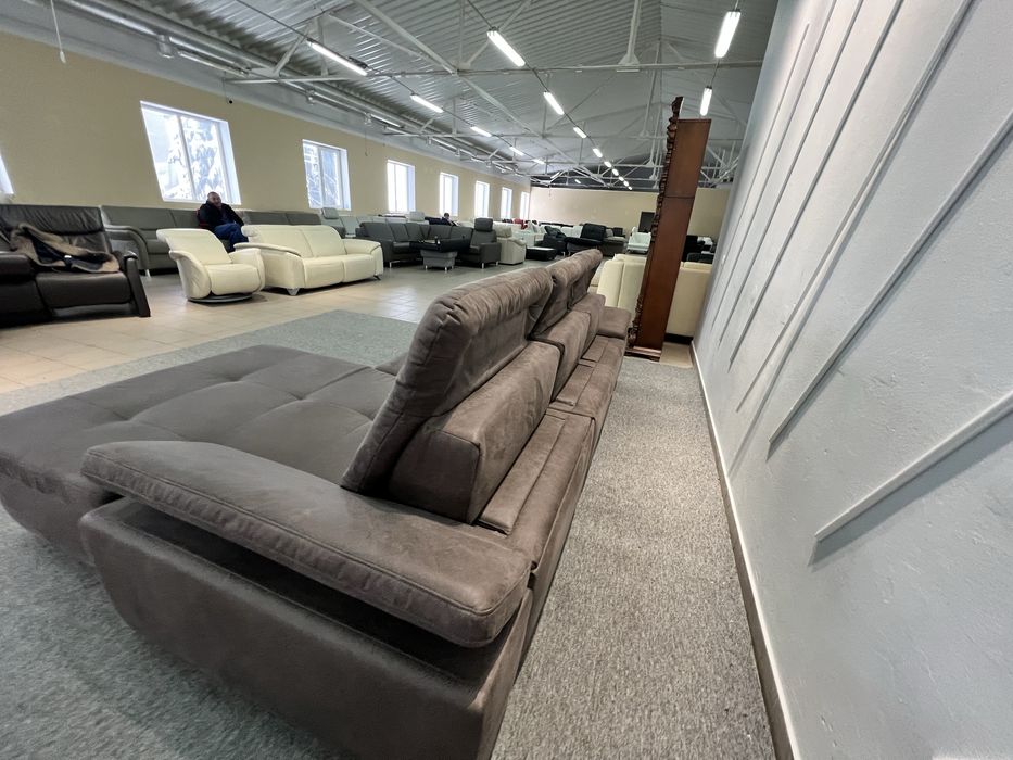 Виставковий розкладний диван тканина з нішею стан нового