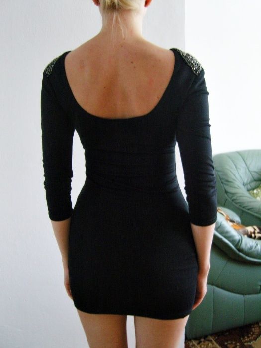 Czarna sukienka mini bodycon aplikacje