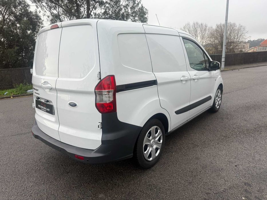 Ford Transit Courier Ano 2016