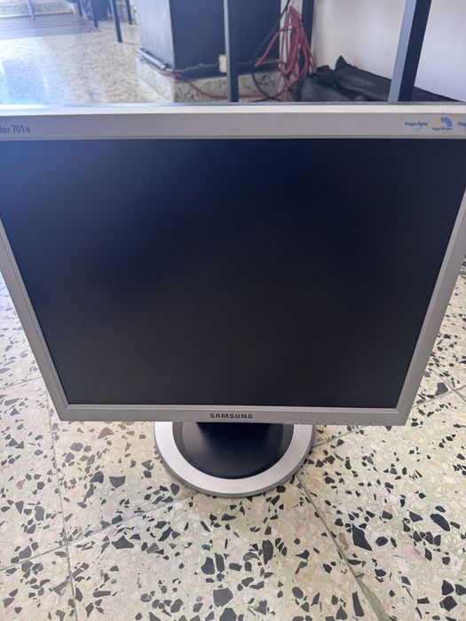 Pc asus e 3 ecras