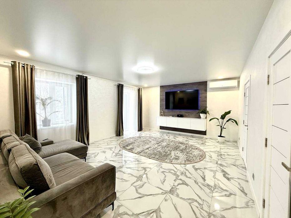 Капітальний будинок з ремонтом в м. Яготин Є ВІДЕООГЛЯД