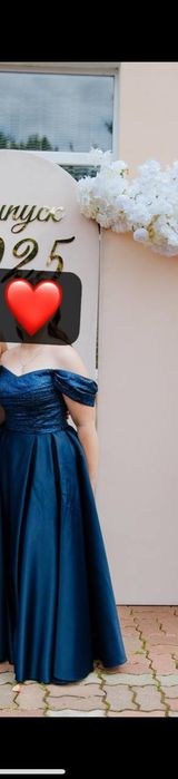Продається випускна сукня,одягалася один раз, як нова