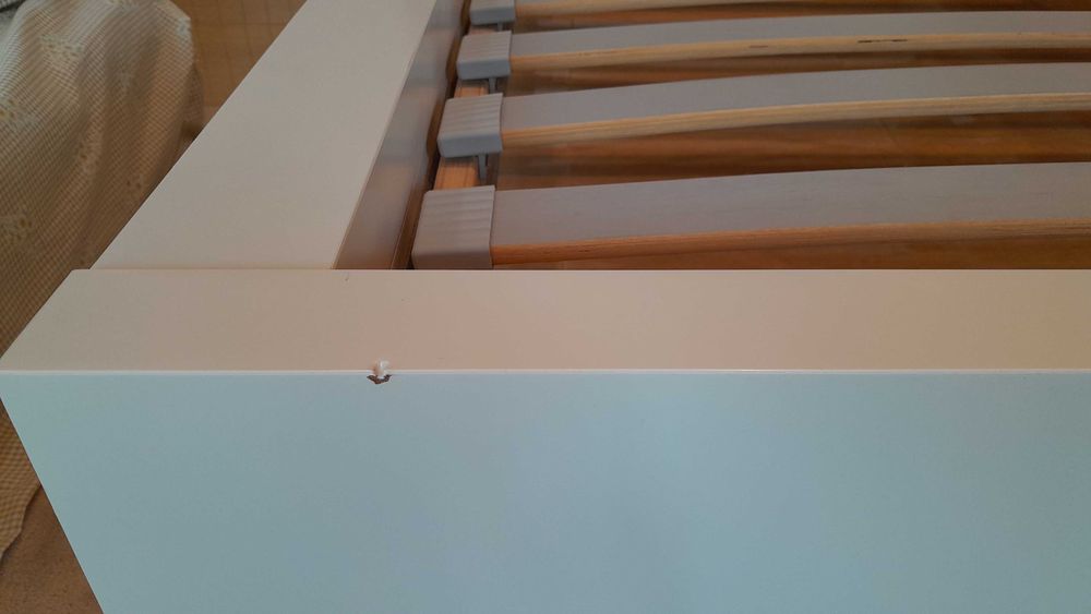 Cama Malm IKEA 90x200 cm com estrado e colchão