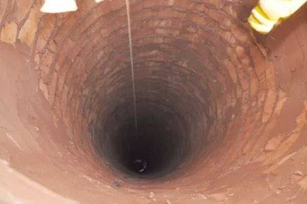 Limpeza e manutenção de poços e silos