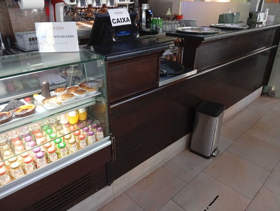 Conjunto vitrines pastelaria