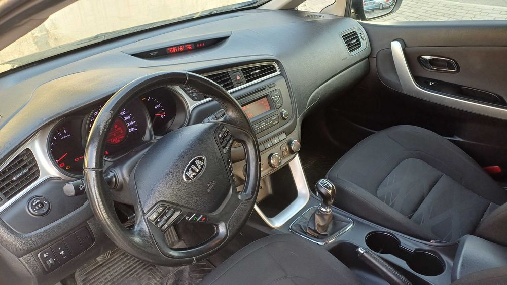 Kia Ceed SW 1.4 CRDi EX | Nacional | Histórico Kia | 137k km