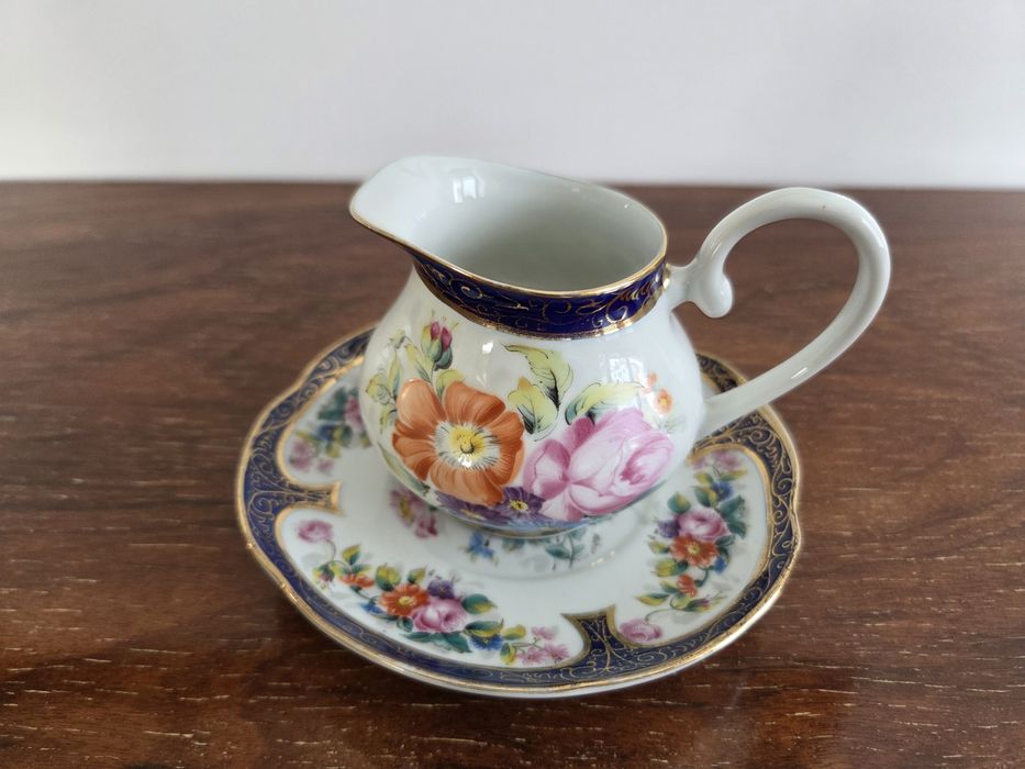 Limoges Creamer445946042264463360