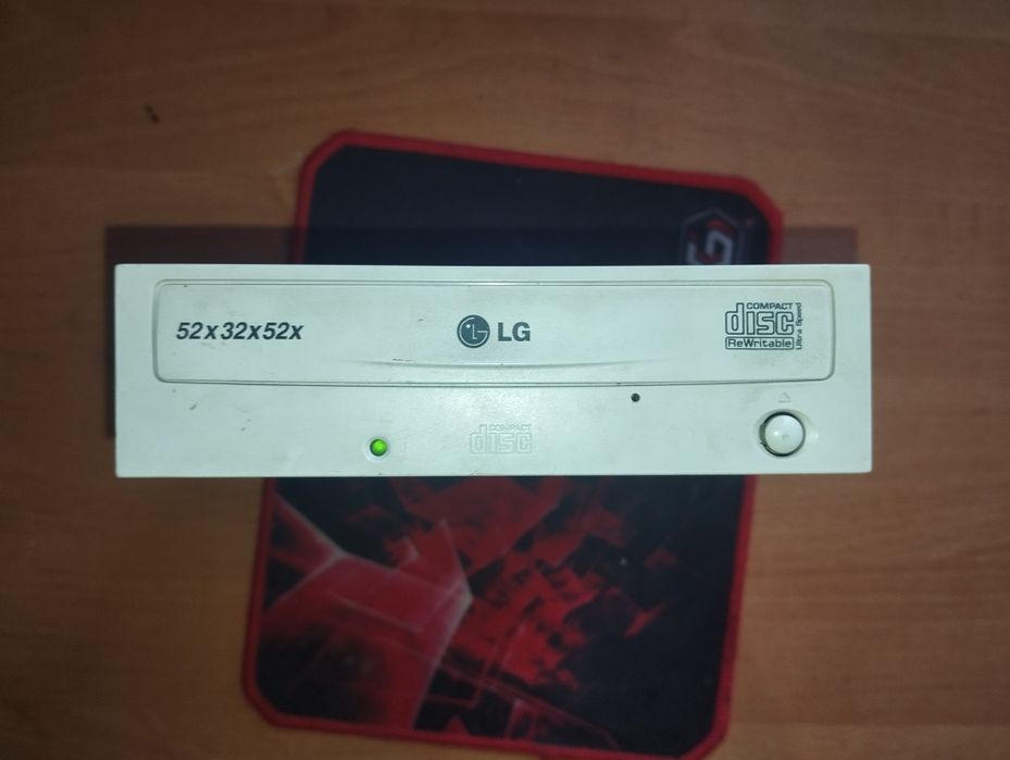 Продам дисковод LG