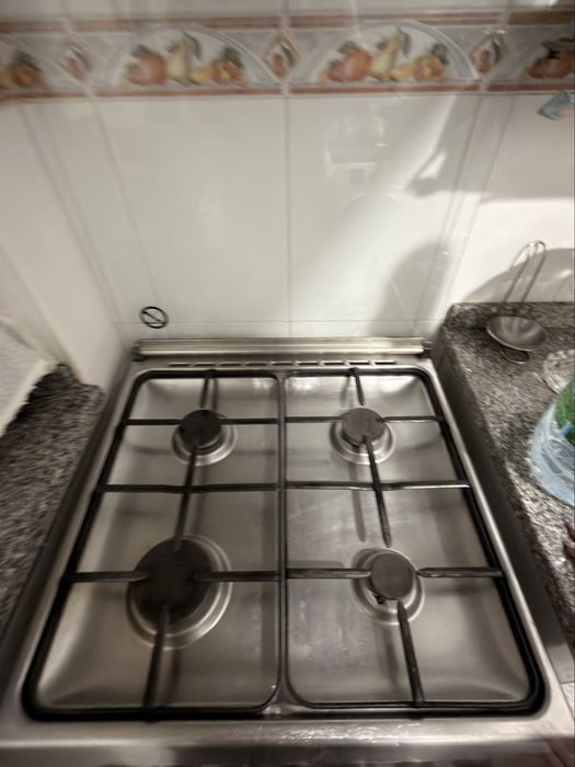 Fogão a gás canalizado + forno elétrico