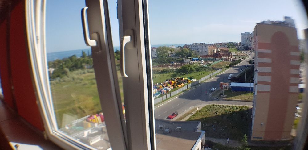 Вiльна з 9.08- 1к.кв Парковая 34 море через дорогу