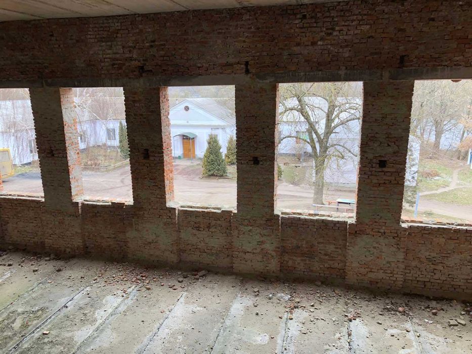 Продам комерційне приміщення (8387)