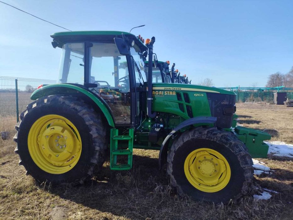 Трактори John Deere 6110В