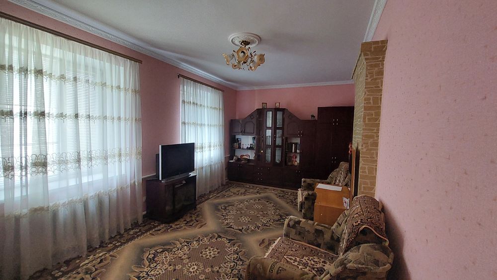 Продам будинок. Вул.Старицького,32.