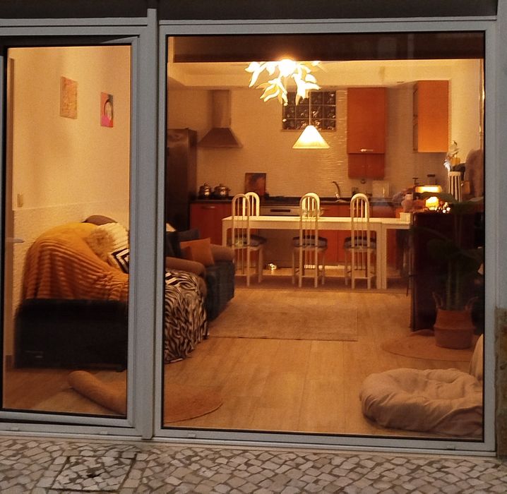 Moradia T2 Renovada em zona tranquila. Ideal para morar o ano inteiro–