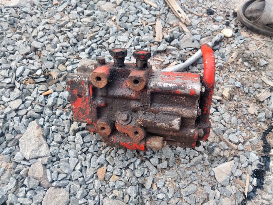 Розподільний з плаваючим на Т25