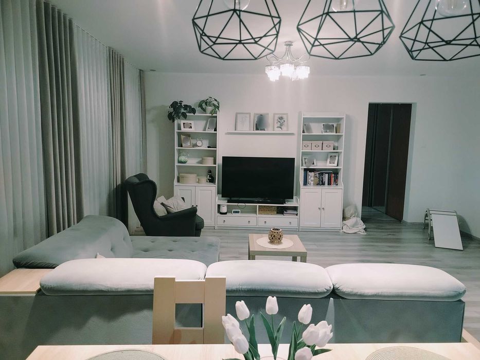 Sprzedam przestronne 4-pok klimatyzowane mieszkanie w Krzyżu Wlkp