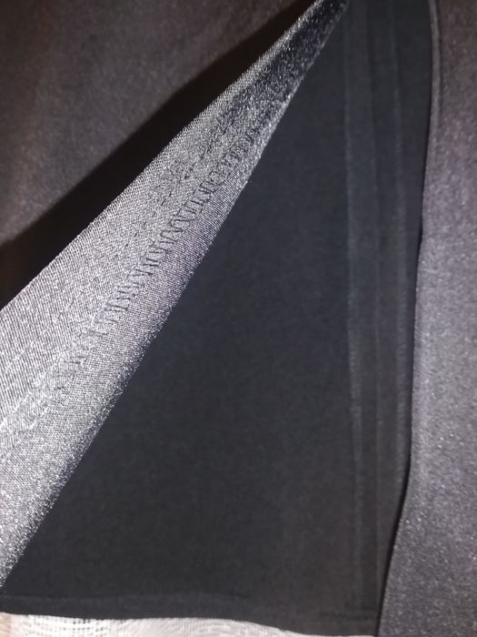 Spódnica czarna z rozporkiem