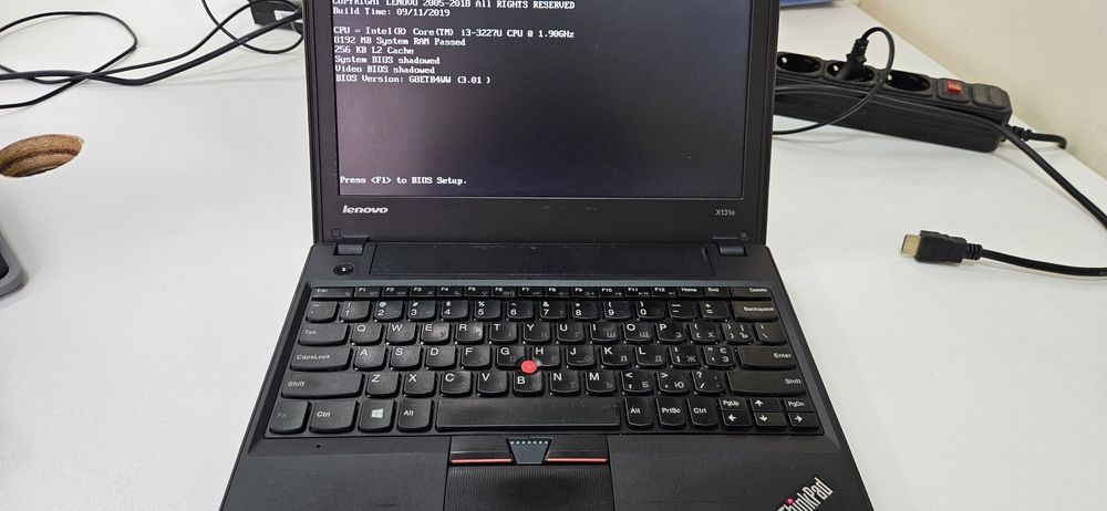 Ноутбук 10 дюймів маленький Lenovo x131e