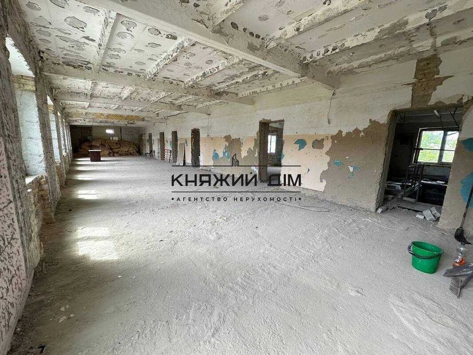 Продається окремо розташоване двоповерхове нежитлове приміщення 600 кв.м.у Бровари КОД 24330