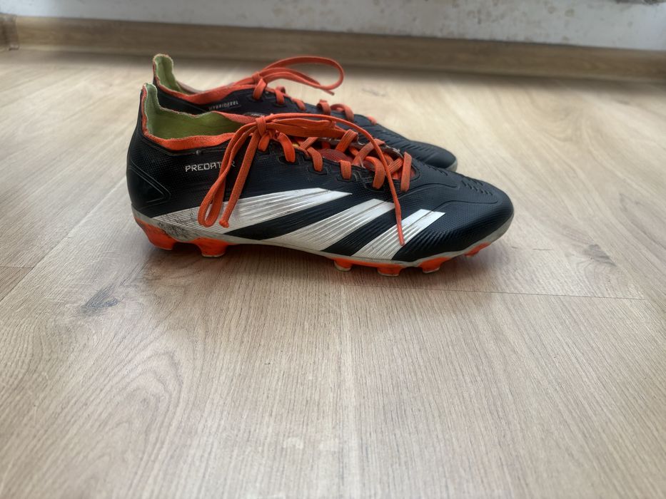 Buty sportowe korki