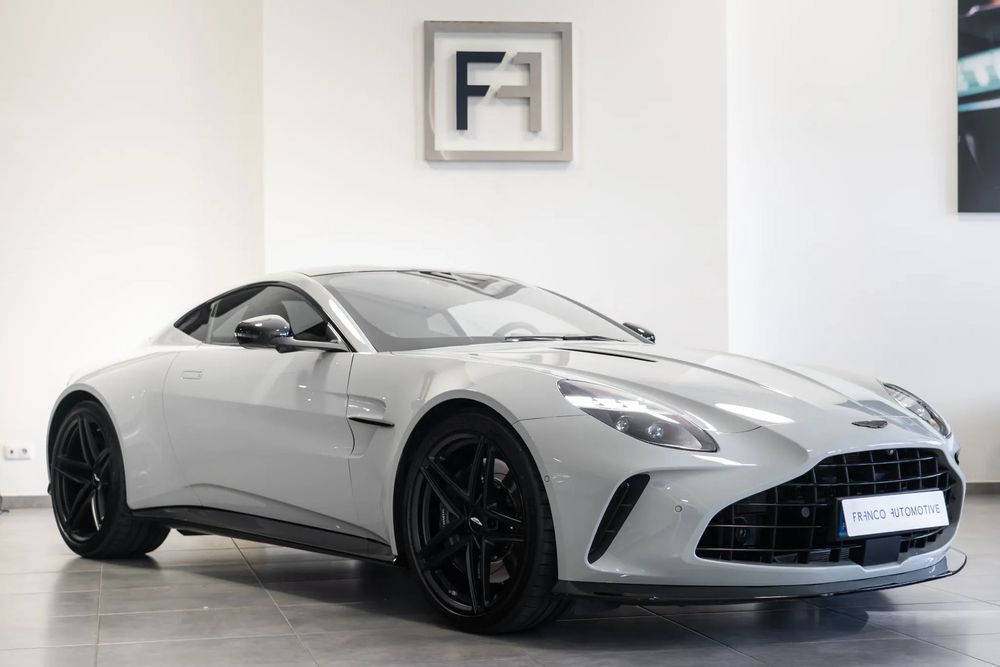 Aston Martin Vantage Coupe V8