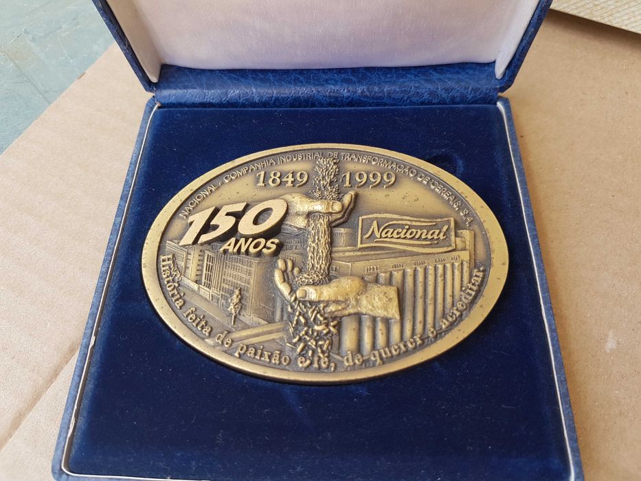 9 Medalhas Comemorativas em Bronze - 3 euros cada