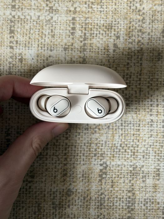 Beats Studio Buds+ (оригінал)