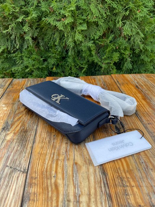Новая сумка calvin klein (ck Minimal Monogram Crossbody Bag) с Америки
