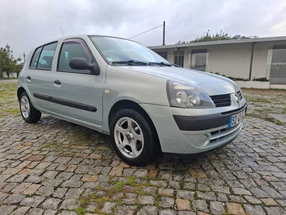Renault Clio 1.2 16V. Excelente Estado A/C apenas 160 mil Kms
