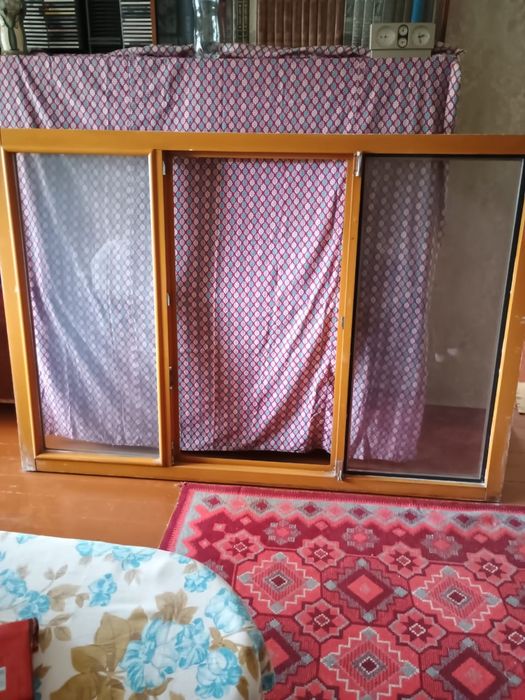 Окно деревянное со стеклопакетом