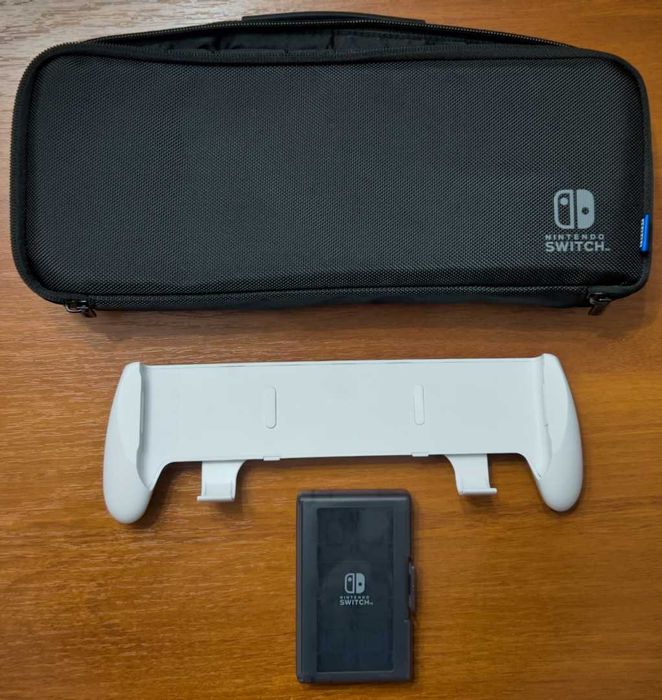 Чохол та Кейс "Hori" до  Nintendo Switch OLED + бонус!