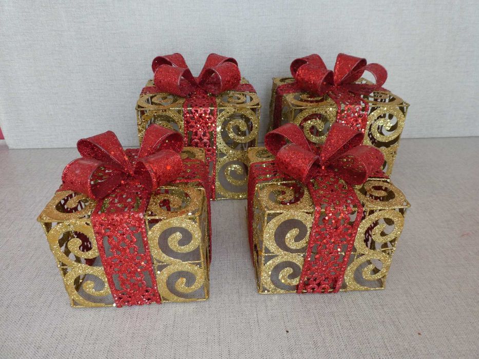 Decorative Christmas Gifts (4 pieces)